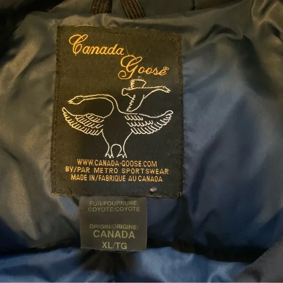 Canada Goose Resolute Parka - the most practical/functional, Canada Goose jacket - Picture 14 of 16